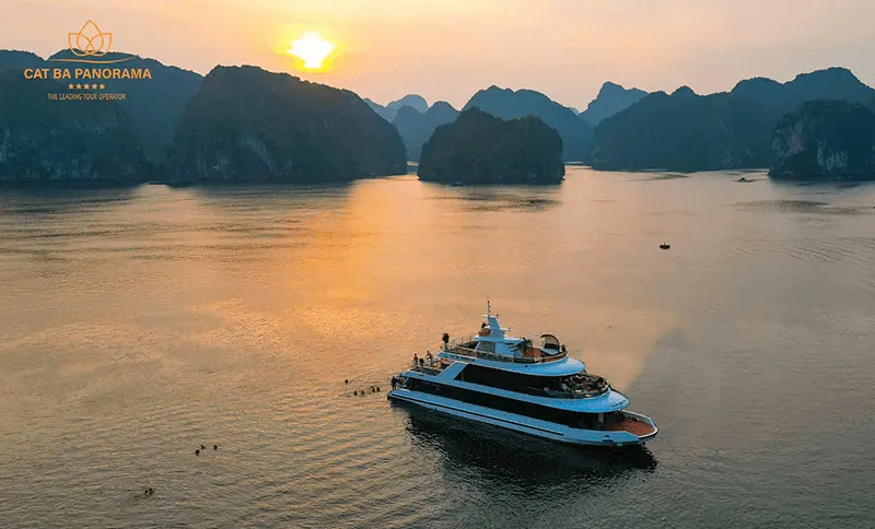 Du thuyền 5 sao Panorama thăm vịnh Lan Hạ 1 ngày