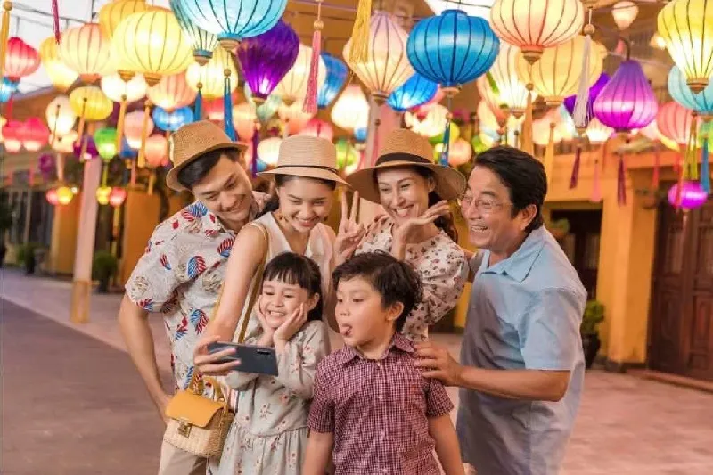 Du xuân đầu năm ở miền Bắc