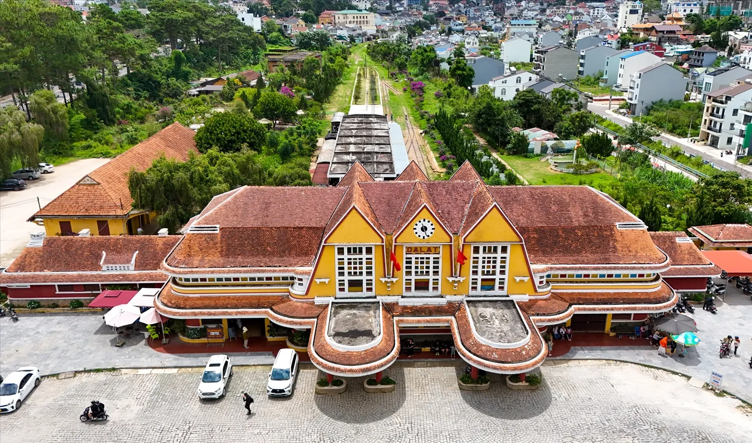 Ga Đà Lạt mới được công nhận là điểm du lịch, một công trình kiến trúc Pháp cổ kính và độc đáo