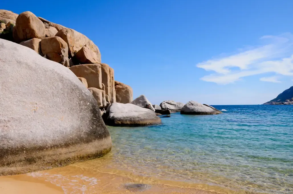 Ganh Son in Binh Thuan with unique son-red rock hills