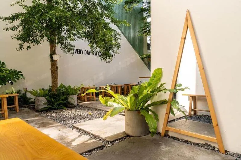 Góc sống ảo đa dạng tại Ibasho Coffee Đà Nẵng