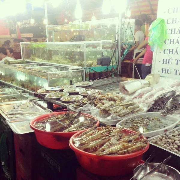 Fresh seafood at Dinh Cau Night Market