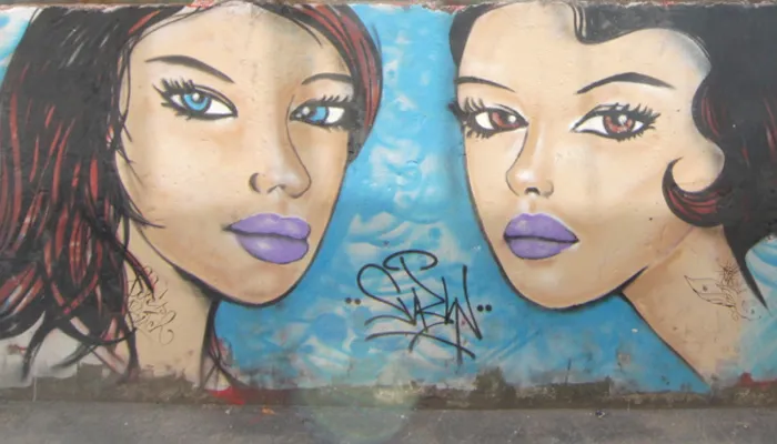 Graffiti Alley 15B Le Thanh Ton is a favorite destination for Saigon youth and international tourists.