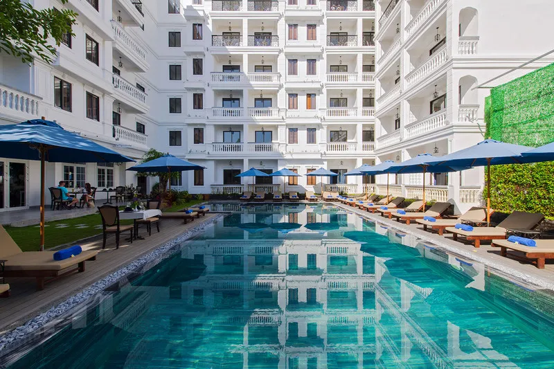 Hoi An Rosemary Boutique Hotel & Spa has a super beautiful swimming pool