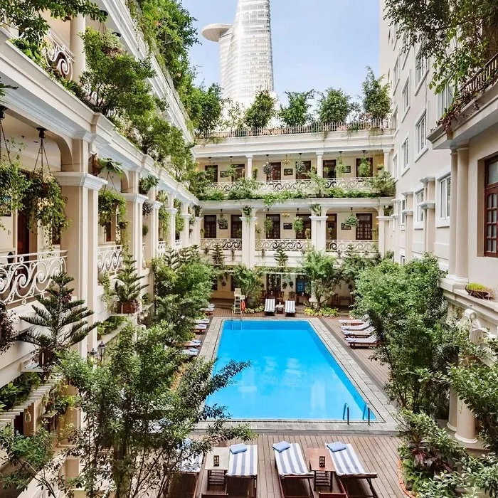 Hotel Grand Saigon với kiến trúc cổ điển