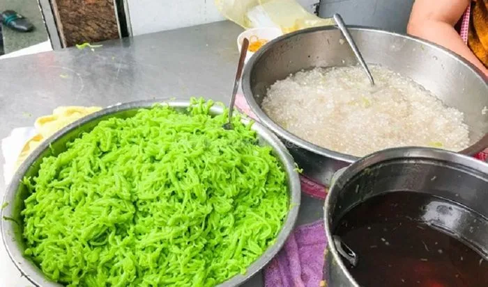 Appealing flavor of Thai sweet soup at Che Thai Doi Can