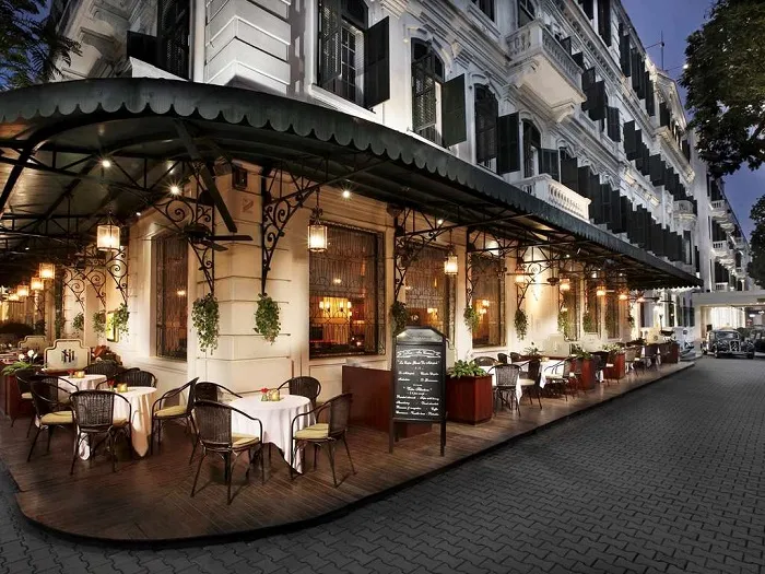 Khách sạn Sofitel Legend Metropole Hanoi về đêm