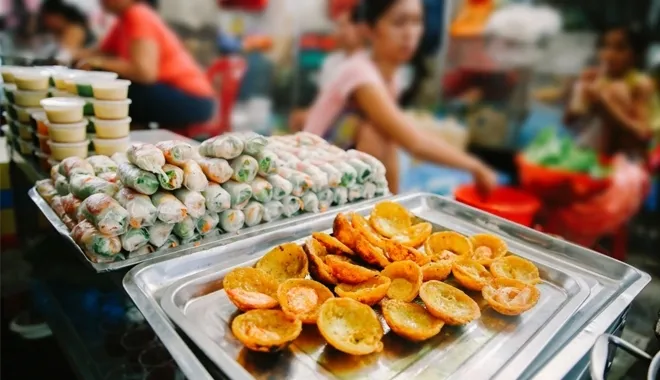 Khám Phá Ẩm Thực Đường Phố Tại Phố Ăn Vặt Hồ Thị Kỷ