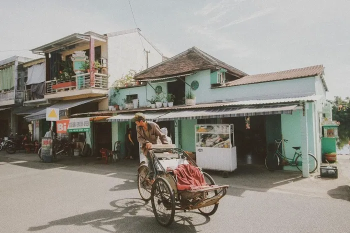 Exploring Bao Vinh Old Town