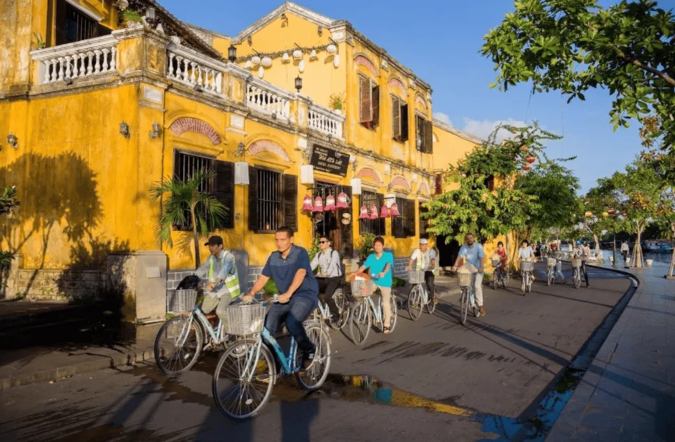 Khoảng đầu tháng 2 đến cuối tháng 4 là thời điểm tuyệt nhất để tham gia hành trình đạp xe