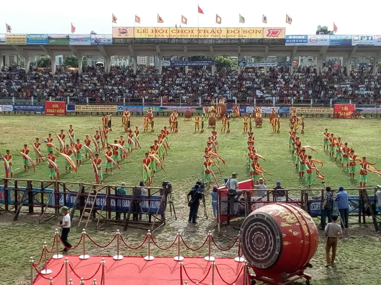 Khoảnh khắc đáng nhớ tại Lễ hội chọi trâu Đồ Sơn