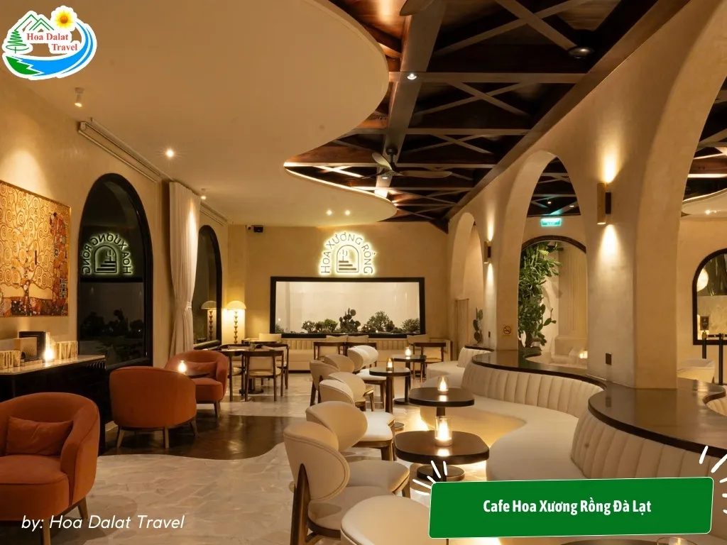 Inside Cafe Hoa Xuong Rong
