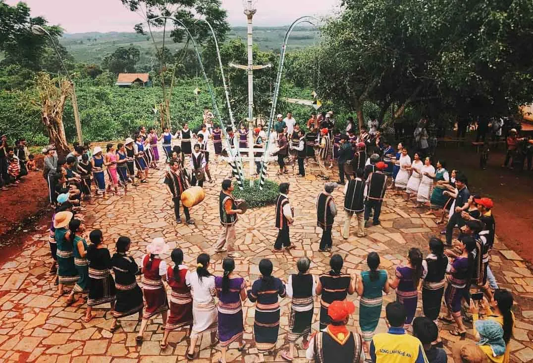 Central Highlands Gong Festival space, where gong sounds connect the community, creating a distinctive and cohesive festival atmosphere.