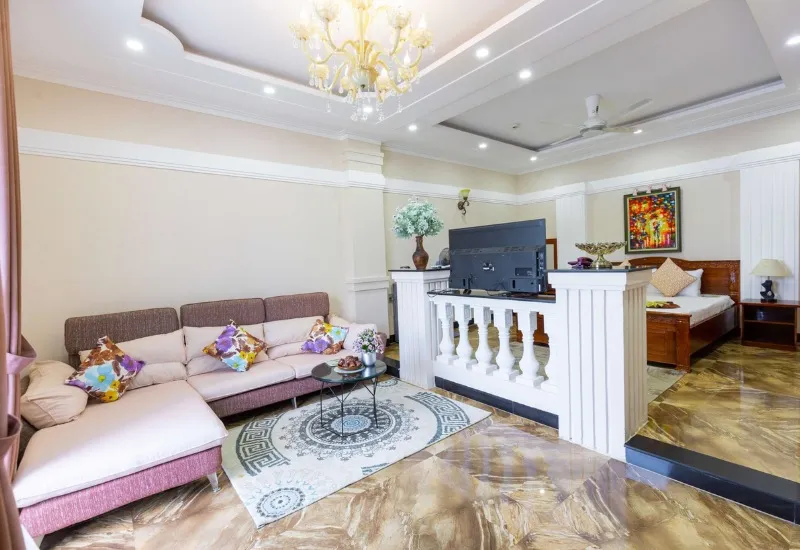 Không gian phòng rộng rãi và đầy đủ tiện nghi Deluxe King Ocean View