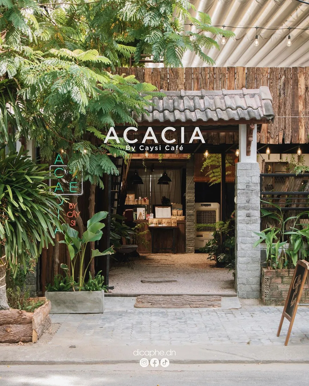 Không gian xanh mát và gần gũi thiên nhiên tại Acacia Café by Cây Si Đà Nẵng