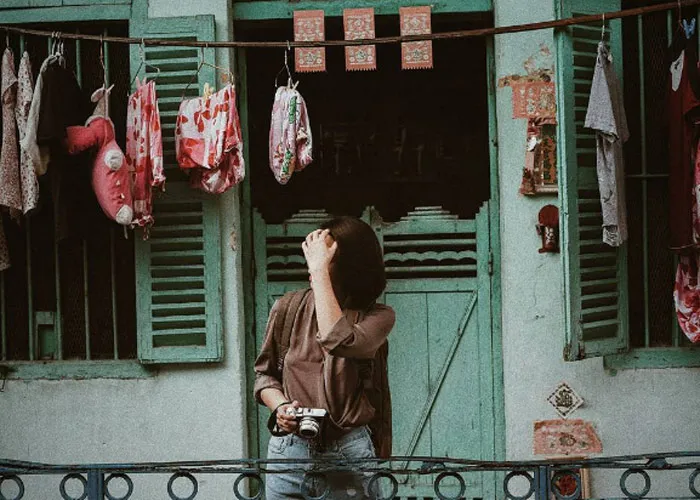 Peaceful and quiet space in Hao Si Phuong Alley, in contrast to the bustle of the Cho Lon area.