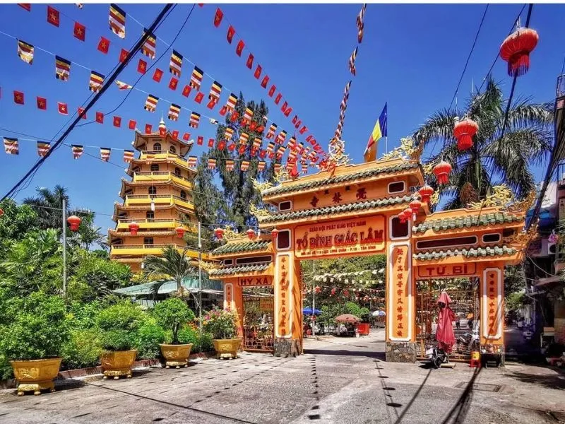 Solemn atmosphere during festival activities at Giac Lam Pagoda