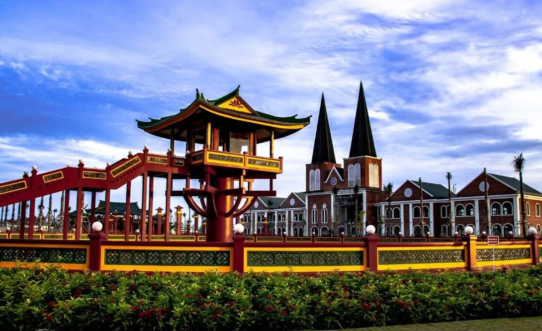 Modern cable car system at Sam Mountain Tourist Area, An Giang