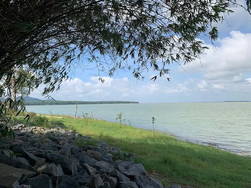 Relaxation and sightseeing area of Dau Tieng Lake at Bang Lang Glamping