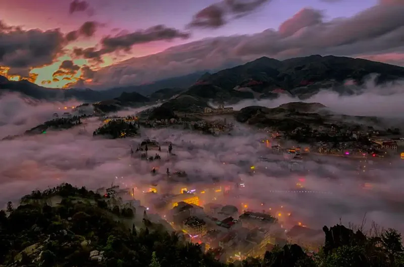 Sunset cloud sea scenery on Ham Rong Mountain