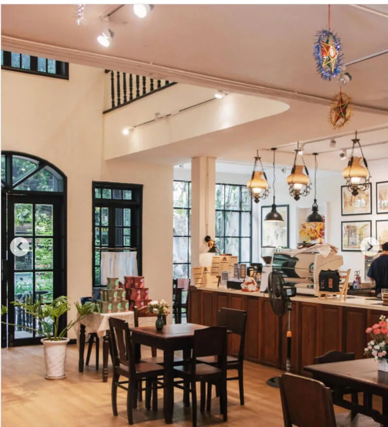Kiến trúc biệt thự cổ điển ấn tượng tại Meet + cafe Đà Nẵng