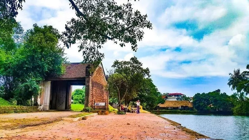 Duong Lam Ancient Village - Ancient architecture and peaceful space of a Northern Vietnamese village