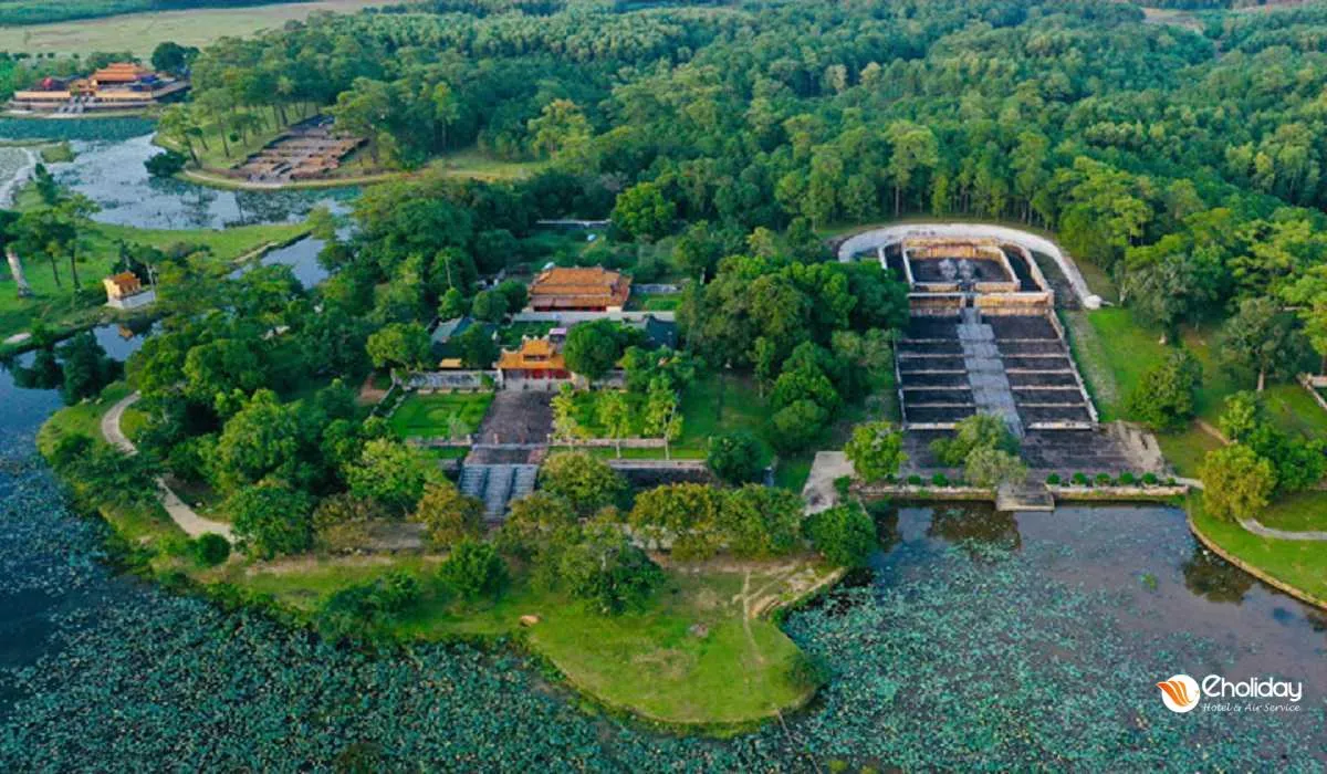 Lăng Gia Long Thiên Thọ Lăng Khám phá 7 lăng tẩm Huế - nơi an nghỉ của các vị vua triều Nguyễn