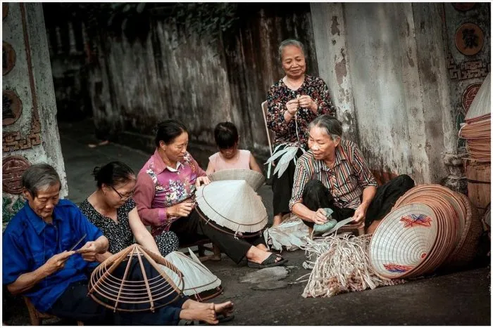 Làng nón truyền thống Phú Cam, Huế, Việt Nam.