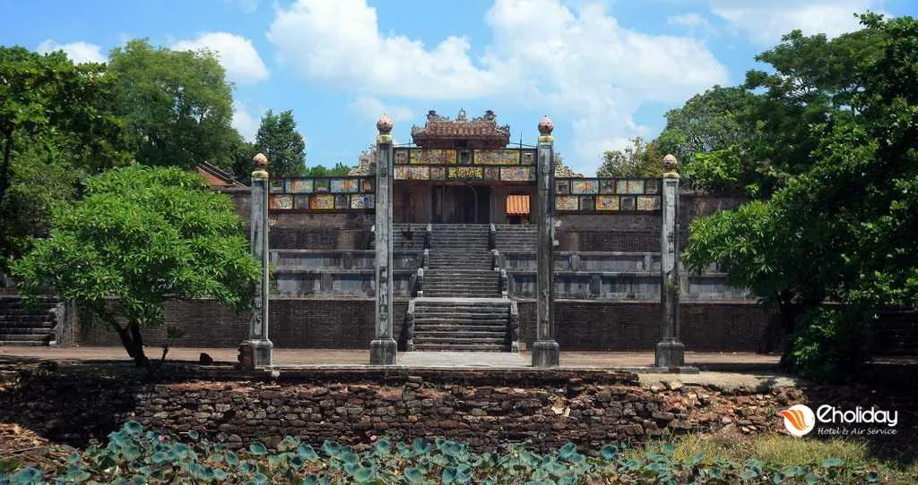 Thieu Tri Tomb (Xuong Tomb), a serene royal tomb in Hue, Vietnam.