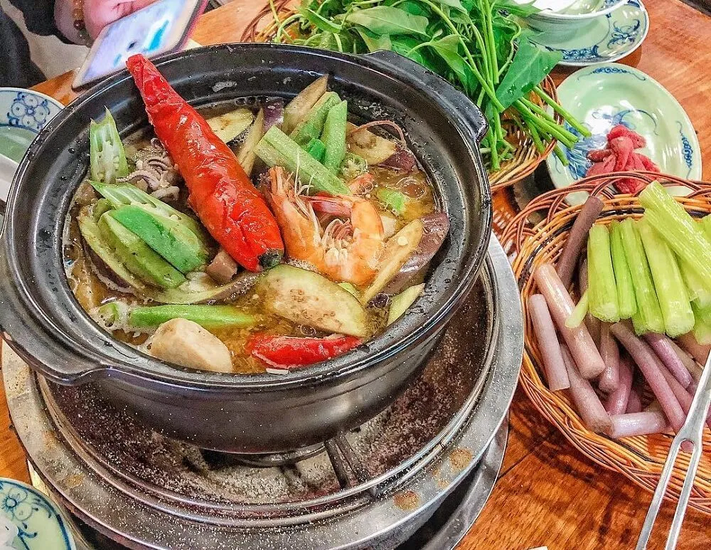 Lẩu mắm Bà Dú chuẩn vị miền Tây
