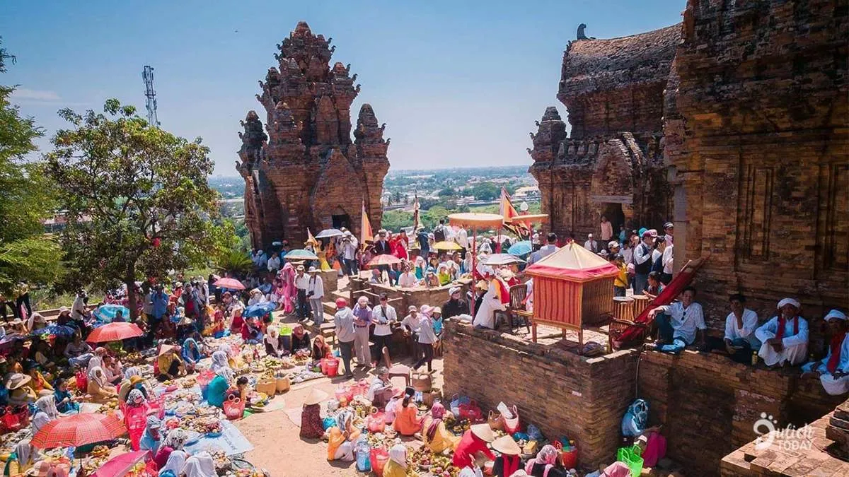 Lễ hội Kate Ninh Thuận là một trong những lễ hội lớn nhất của cộng đồng người Chăm