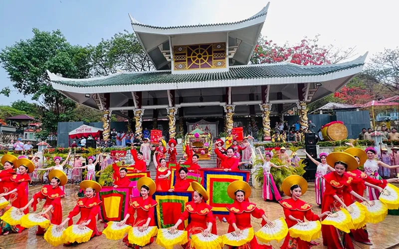 Unique temple architecture and sacred festival atmosphere at Ba Chua Xu Temple Festival, Sam Mountain, attracting many pilgrims