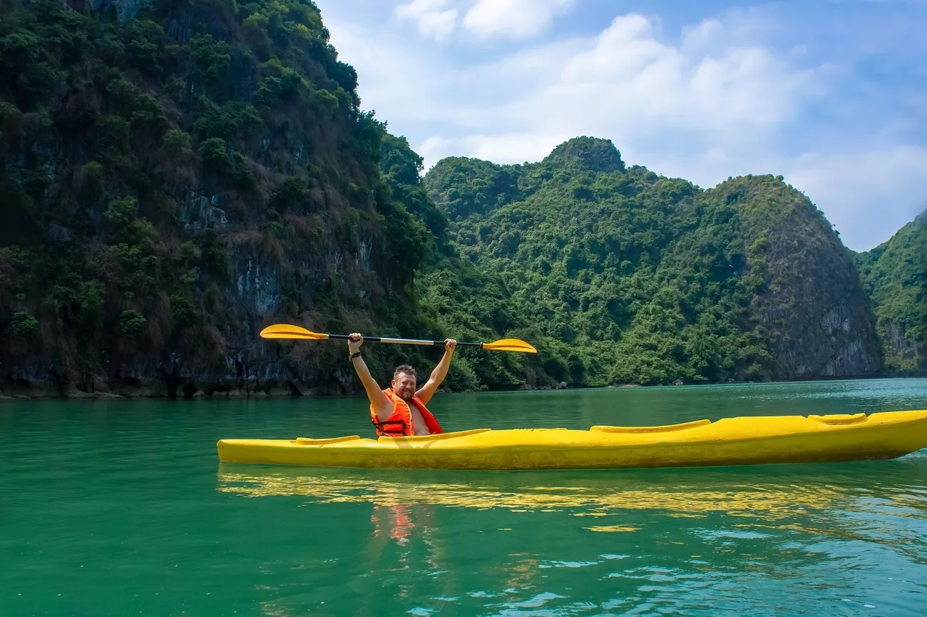 Safety equipment and precautions for kayaking in Ha Long Bay