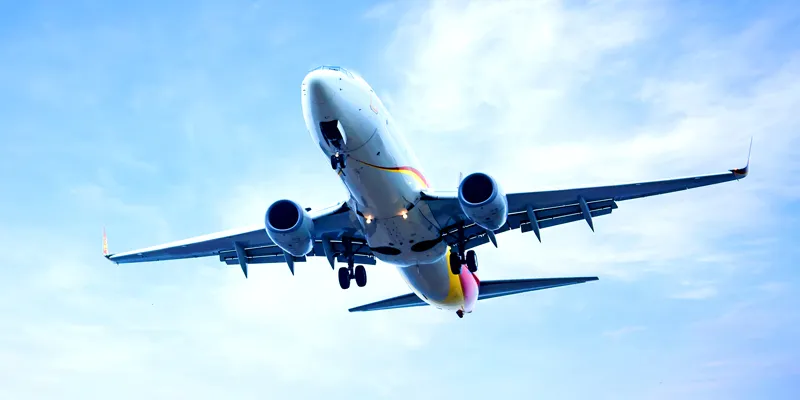 Airplane helps you save travel time to Nha Trang, exploring Po Nagar Cham Towers