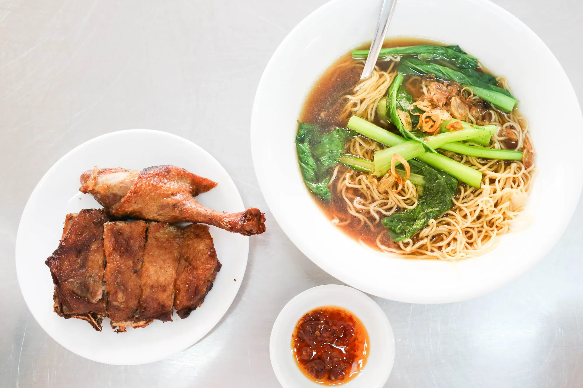 Mì vịt tiềm Thiêm Huy, món ăn đêm đẳng cấp và nổi tiếng ở Sài Gòn, xứng đáng để bạn trải nghiệm