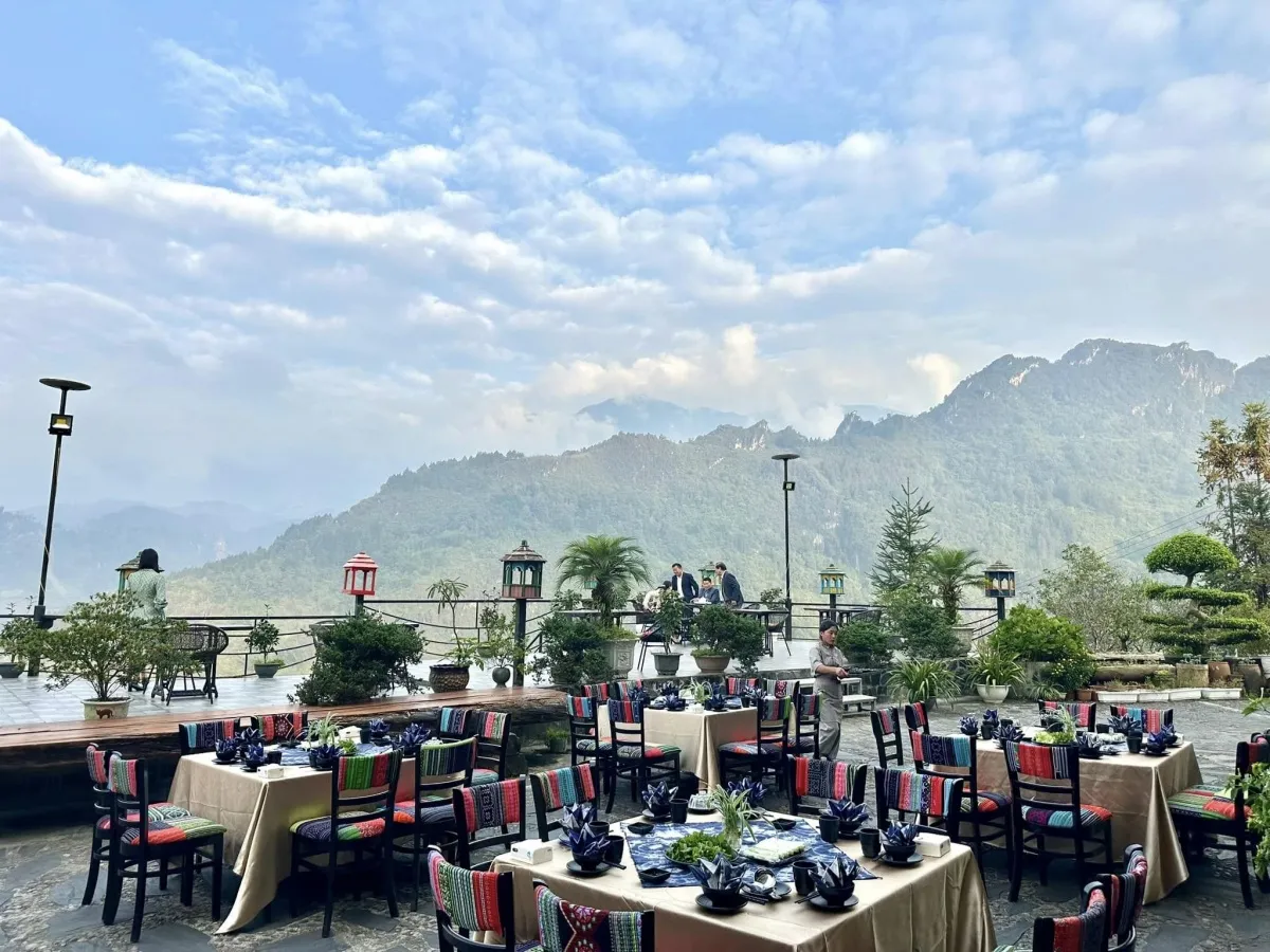 Appetizing specialty dish at Tho Cam Lan Rung Restaurant in Sapa.