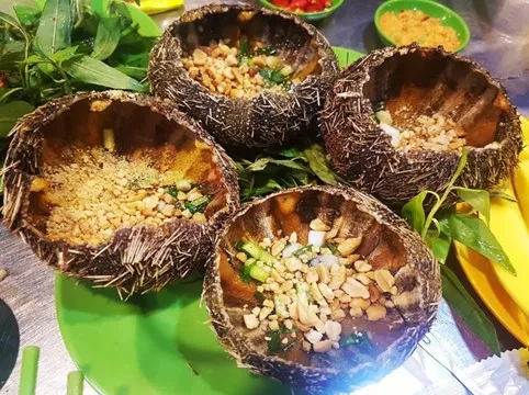 Nhum nuong Nha Trang, a unique seafood dish
