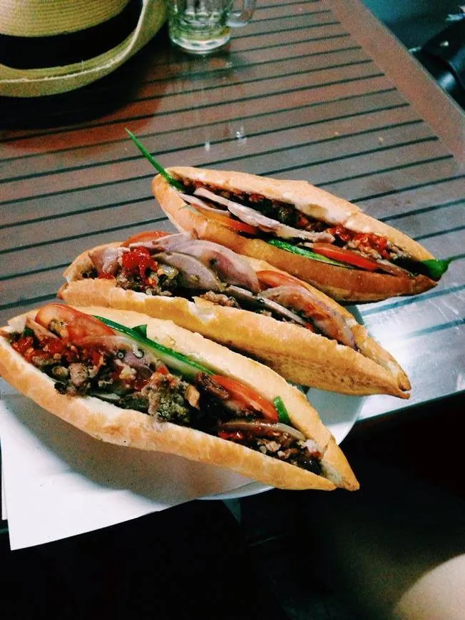 Full and delicious Hoi An Banh Mi that will make anyone unable to resist