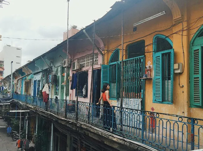 Rows of houses with typical Chinese architecture in Hao Si Phuong Alley.