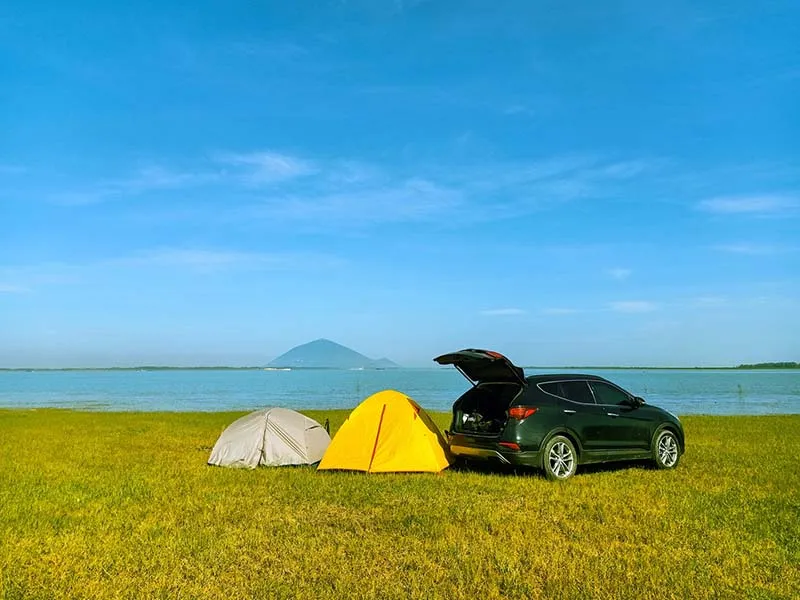 Private car is a suitable choice for traveling to Dau Tieng Lake with family and friends