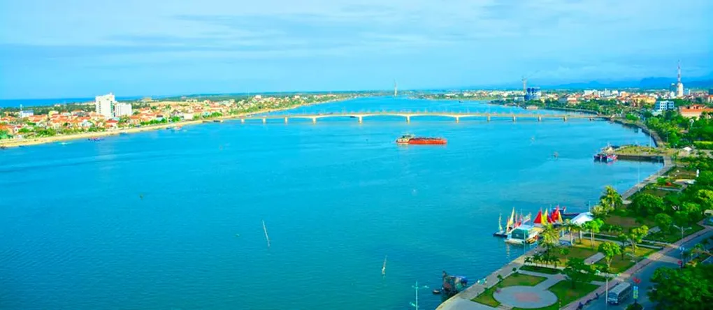 Sustainable tourism development in Quang Binh in the future thanks to natural strengths. (Photo: Netin Travel)