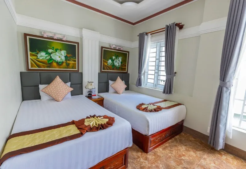 Phong cách thiết kế tối giản của những đồ vật trong phòng Deluxe Twin