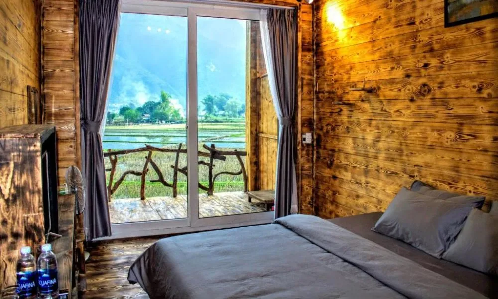 Room with Mai Chau mountain view offering an immersive nature experience