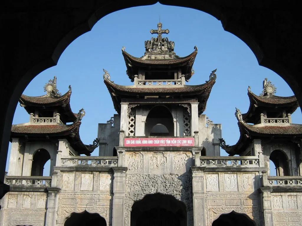 Phương Đình nguy nga với kiến trúc đình chùa truyền thống Việt Nam