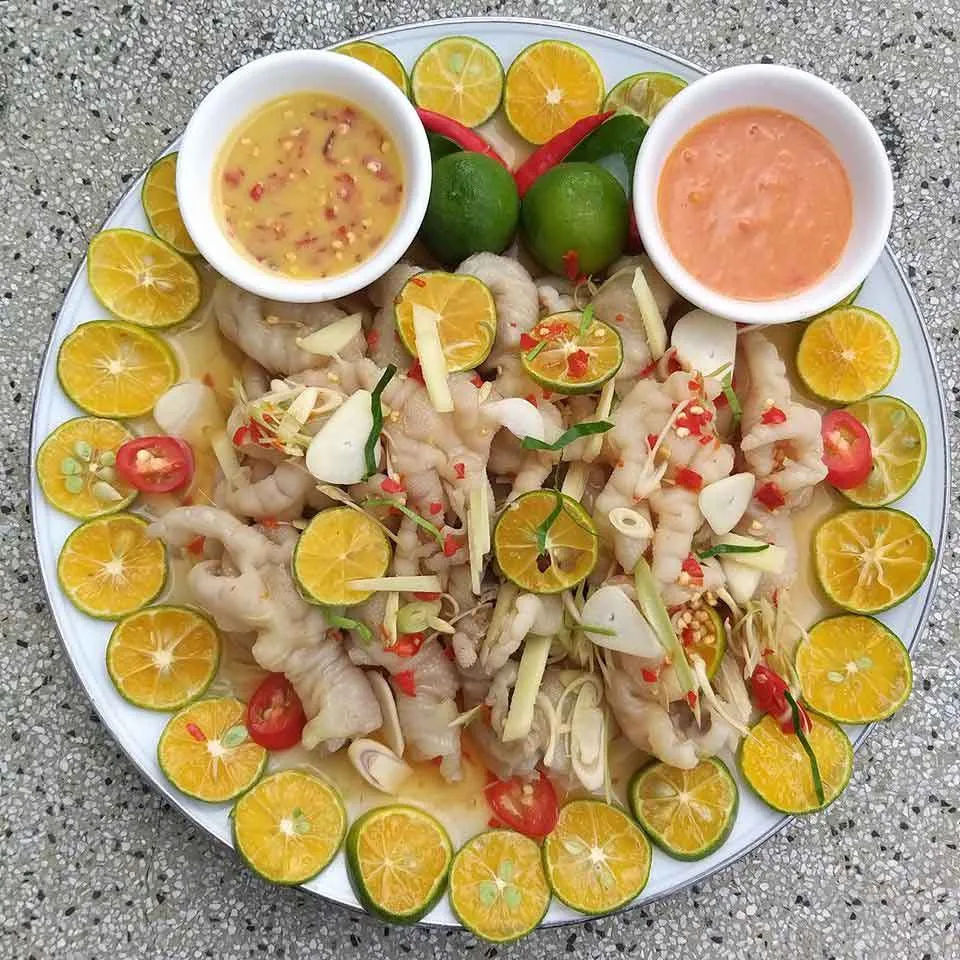 Quán ăn vặt Anh Béo Nha Trang, không gian ẩm thực đường phố quen thuộc của giới trẻ