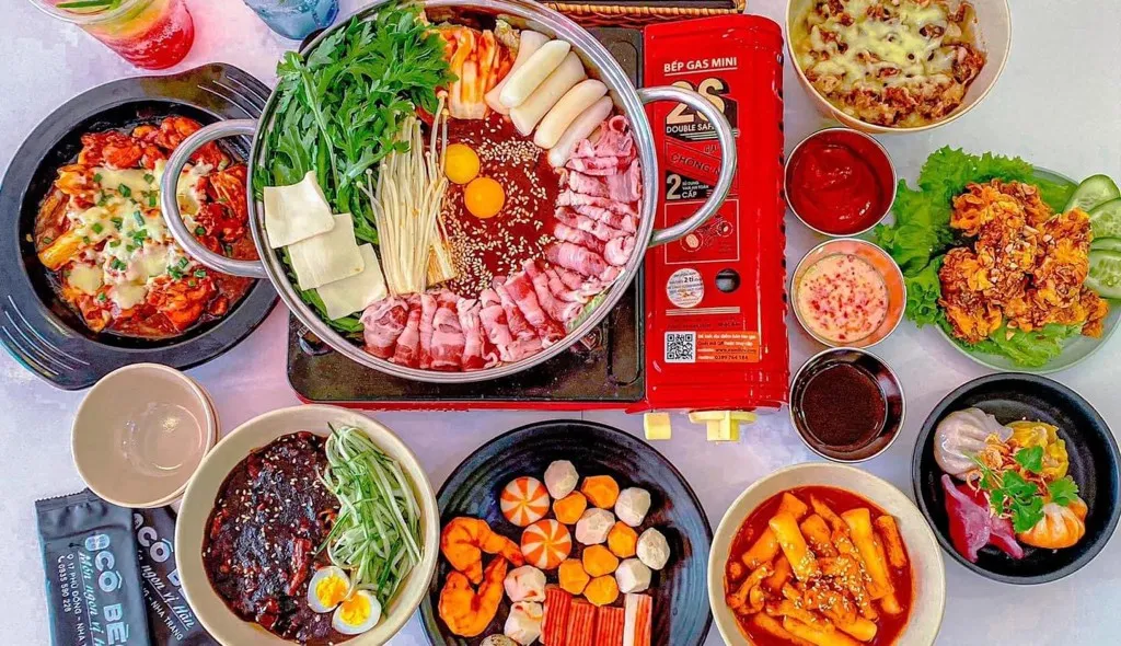 Quán ăn vặt Cô Béo Nha Trang, chuyên món Hàn Quốc được yêu thích