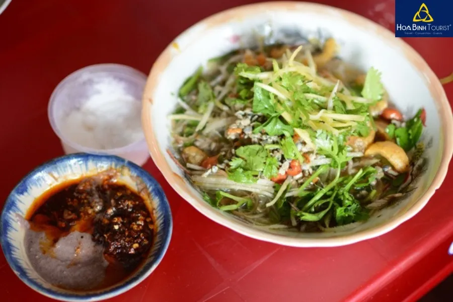 Quán Nhỏ Huế, địa điểm thưởng thức ẩm thực Huế đa dạng và đặc sắc