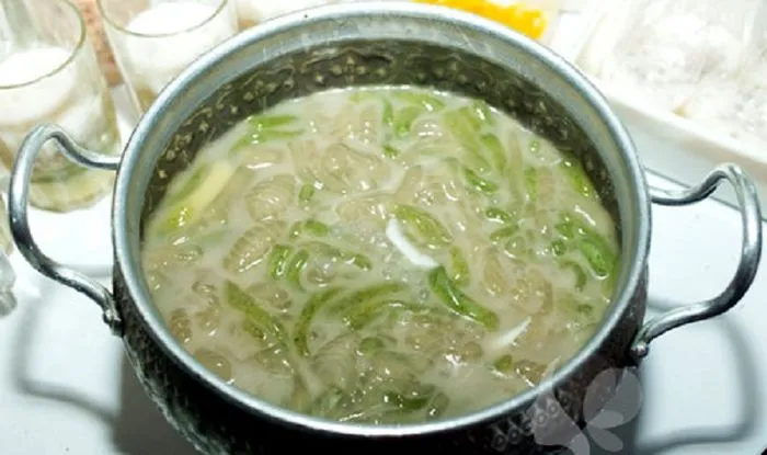 Homemade Thai jelly strands at Che Thai Kim Ma
