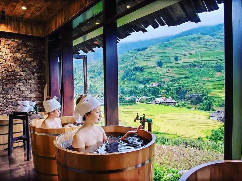 tắm lá dao đỏ sapa