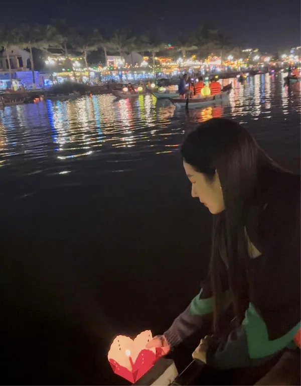 Releasing lanterns is a meaningful activity and brings an enjoyable experience for you